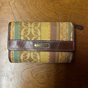 SOLD: Fossil Bifold Wallet w/ Geometric Print